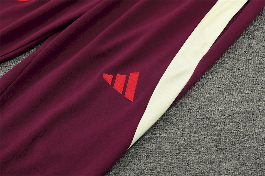 Unisex Bayern Munich 2024/25 Half-Zip Adult Sweater+Pant 14001 - Image 4