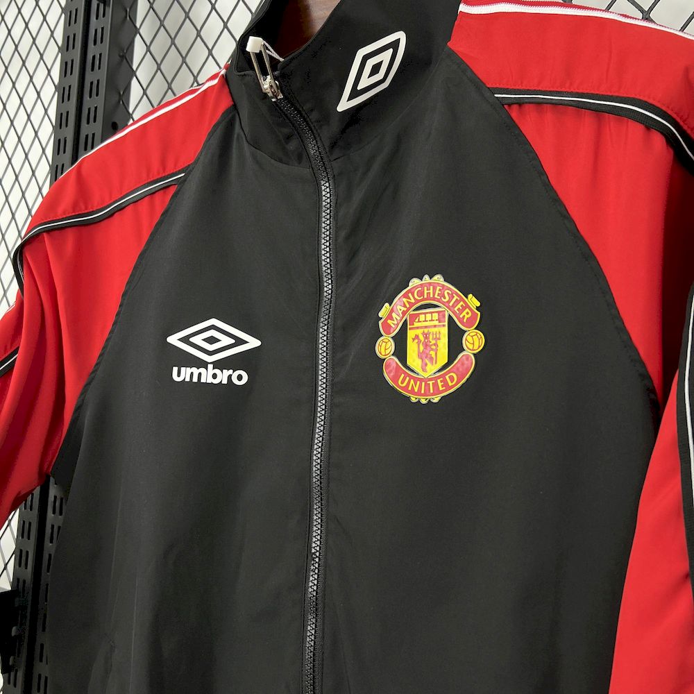 Manchester United 1998 Retro Windbreaker - Image 6