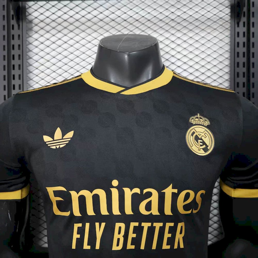 Mens Real Madrid 2025/26 Dragon Special Jersey Player Version - Image 9