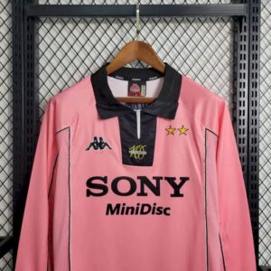Alternative view of Retro Juventus 1997/98 Away Long Sleeve Jersey