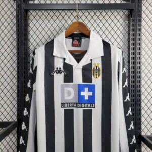 Alternative view of Retro Juventus 1999/2000 Home Long Sleeve Jersey