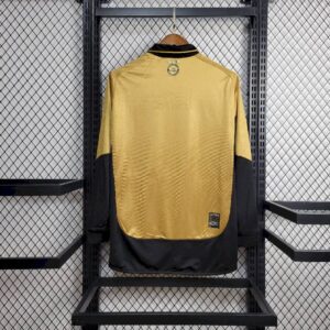 Alternative view of Retro Manchester United 2001/02 Centenary Reversible Away And Third Long Sleeve Jersey