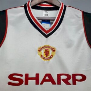 Alternative view of Retro Manchester United 1985 White Jersey