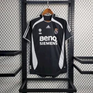 Retro Real Madrid 2006/07 Away Jersey