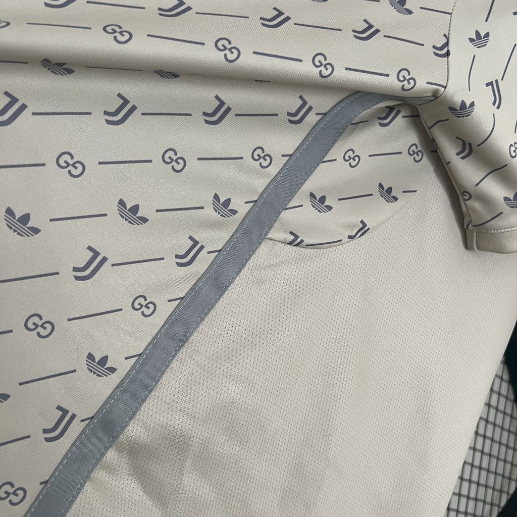 Mens Juventus 2024/25 Gucci Joint Edition Jersey - immagine 8