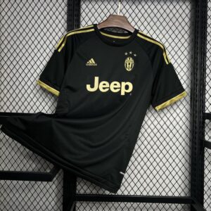 Retro Juventus 2015/16 Third Jersey