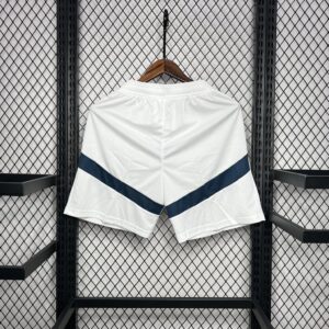 Vue alternative de Mens Manchester City 2024/25 Home Shorts