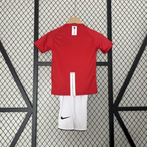Alternative view of Retro Manchester United 2007/08 Home Kids Kit
