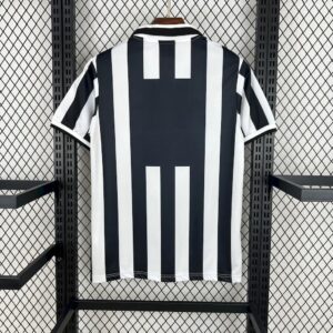 Alternative view of Retro Juventus 1996/97 Home Jersey