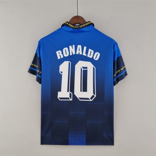Inter Milan 1997/98 Ronaldo Retro Jersey - Image 6