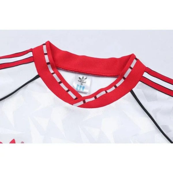 Manchester United 1991 Cup Winners Cup Long Sleeves Retro Jersey - Image 8