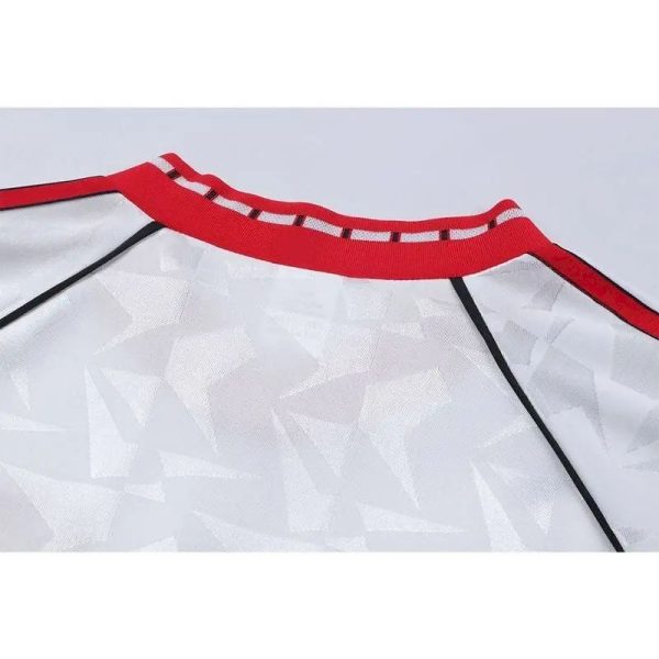 Manchester United 1991 Cup Winners Cup Long Sleeves Retro Jersey - Image 3