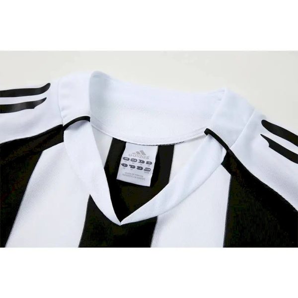 Newcastle United 2004/06 Home Retro Jersey - Image 8