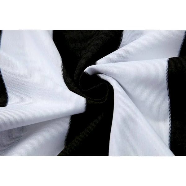 Newcastle United 2004/06 Home Retro Jersey - Image 4