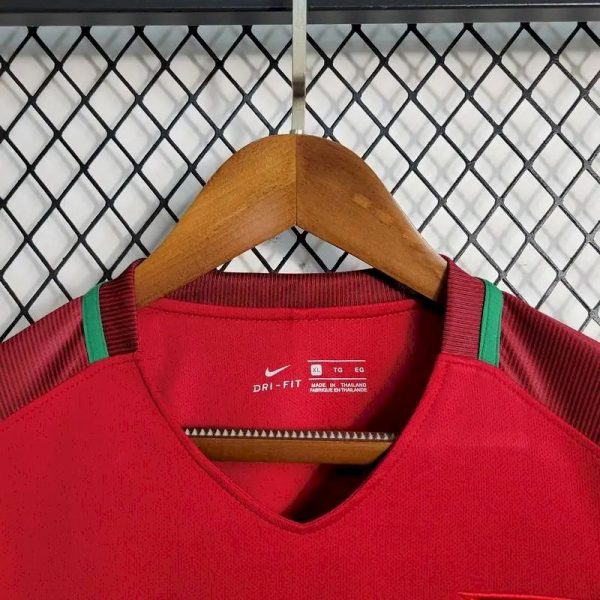 Portugal 2016/17 Home Long Sleeves Retro Jersey - Image 10