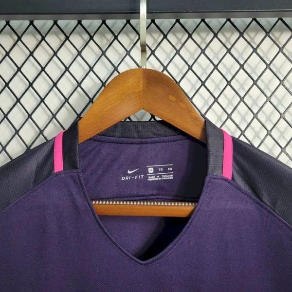 Barcelona 2016/17 Away Retro Jersey - Image 10