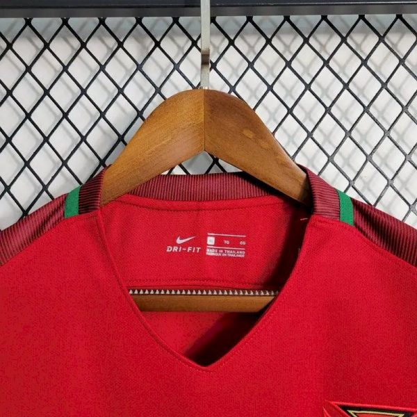 Portugal 2016/17 Home Retro Jersey - Image 4