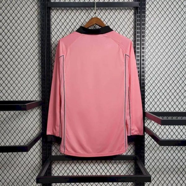 Juventus 1997/98 Away Long Sleeves Retro Jersey - Image 4
