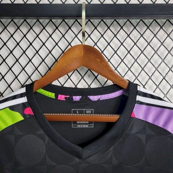 Real Madrid 2024/25 Pre-Match Training Jersey - Image 4