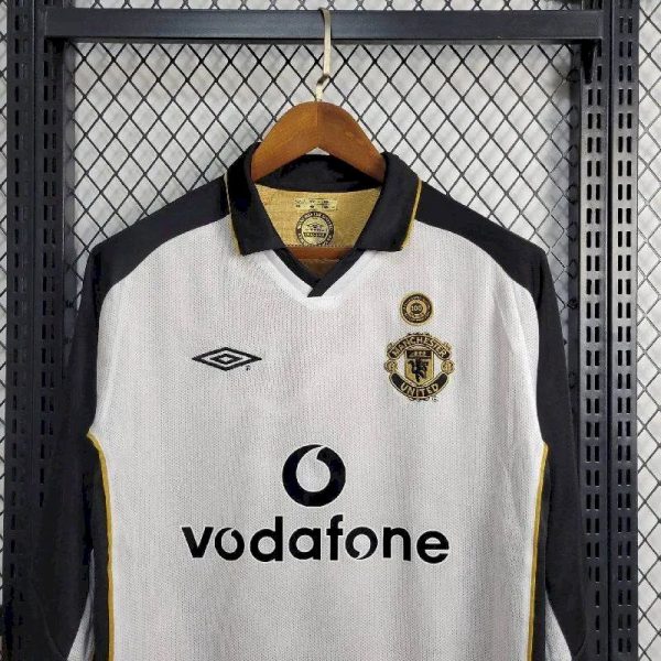 Manchester United 2001/02 Centenary Reversible Away And Third Long Sleeves Retro Jersey - Image 3