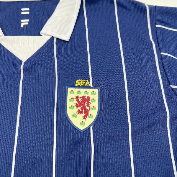 Scotland 2002 Home Retro Jersey - Image 6
