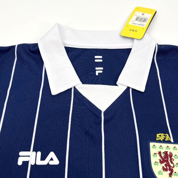 Scotland 2002 Home Retro Jersey - Image 4
