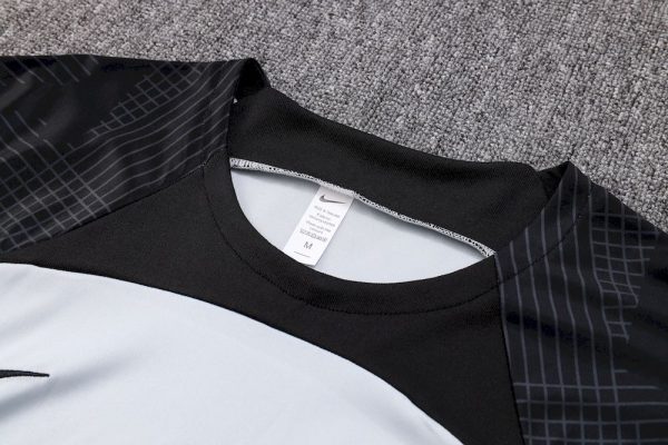 Barcelona 2023/24 Training Adult Jersey+Short 815 - Image 3