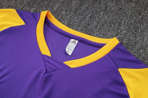 Real Madrid 2023/24 Training Adult Jersey+3/4 Short 815 - Image 3