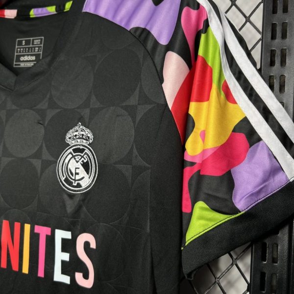 Real Madrid 2024/25 Pre-Match Training Jersey - Image 5