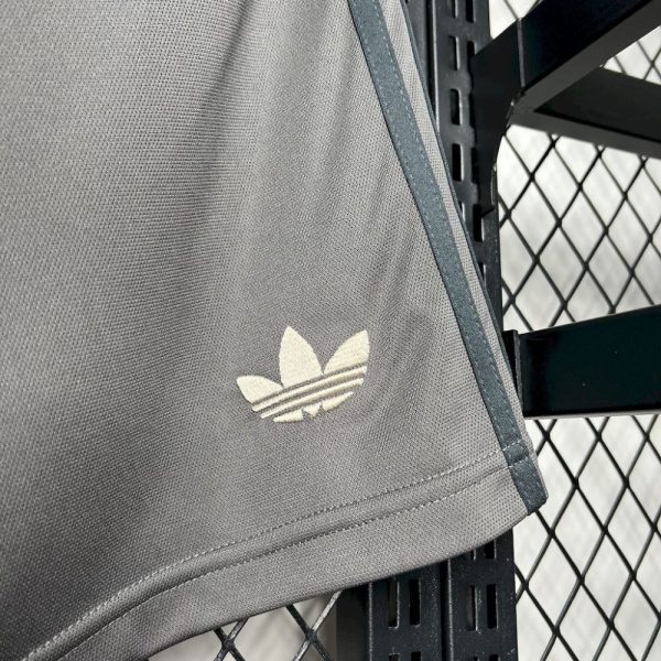 Real Madrid 2024/25 Third Shorts - Image 3