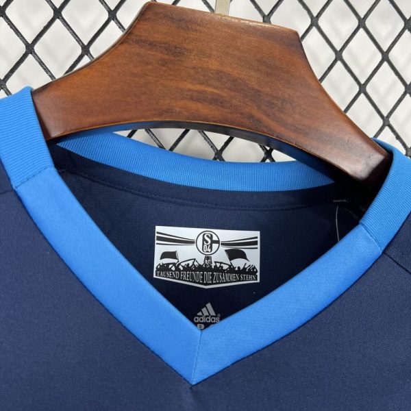 Fc Schalke 04 2010/11 Away Retro Jersey - Image 4