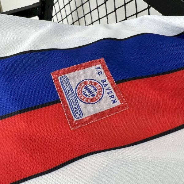 Bayern Munich 1995/96 Away Retro Jersey - Image 8