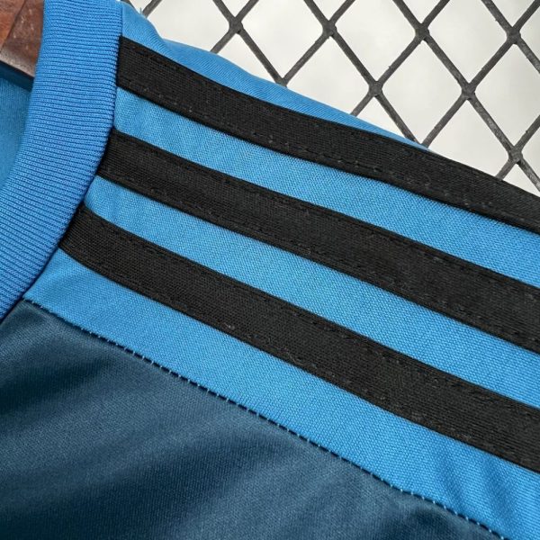 Real Madrid 2017/18 Third Retro Jersey - Image 4