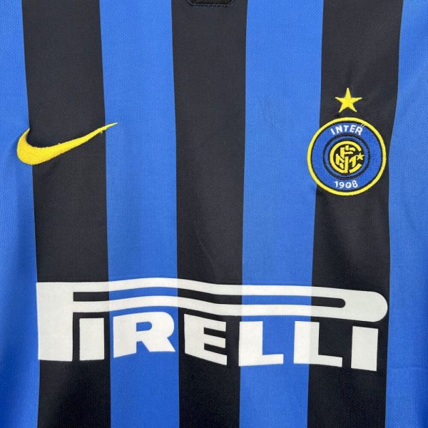 Inter Milan 2002/04 Home Retro Jersey - Image 4