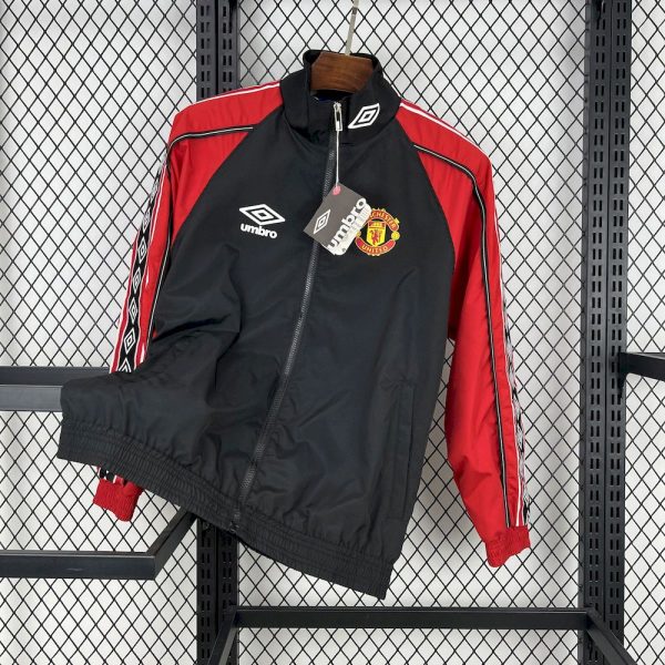 Manchester United 1998-99 Player Windbreaker - Image 3