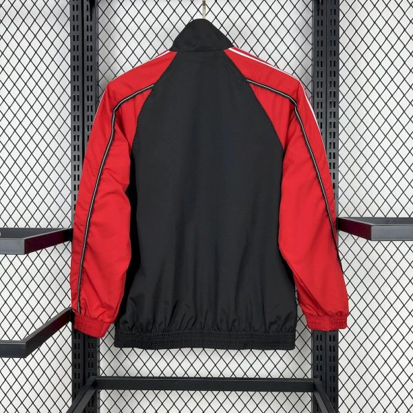 Manchester United 1998-99 Player Windbreaker - Image 2