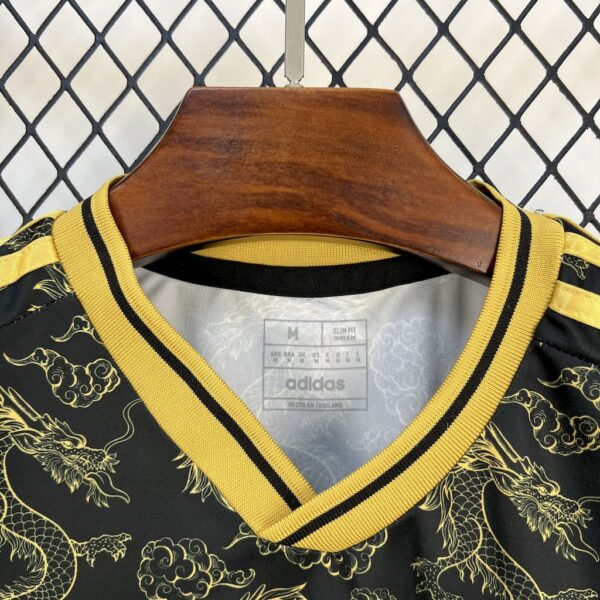 Real Madrid 2025/26 Black Golden Dragon Edition Jersey - Image 7