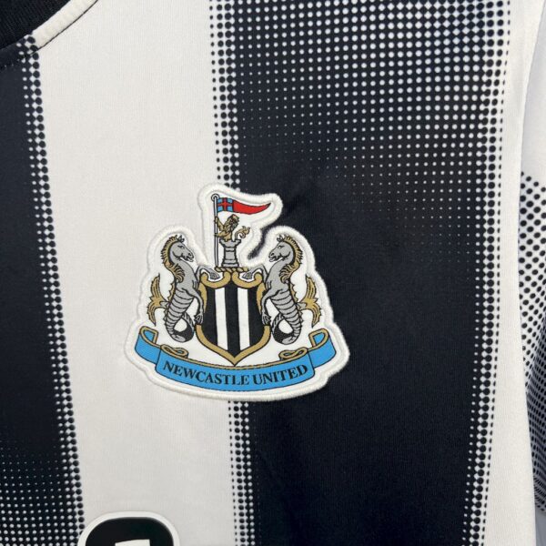 Newcastle United 2025/26 Home Jersey - Image 6