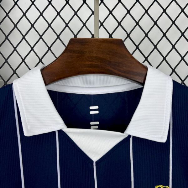 Scotland 2002 Home Retro Jersey - Image 7