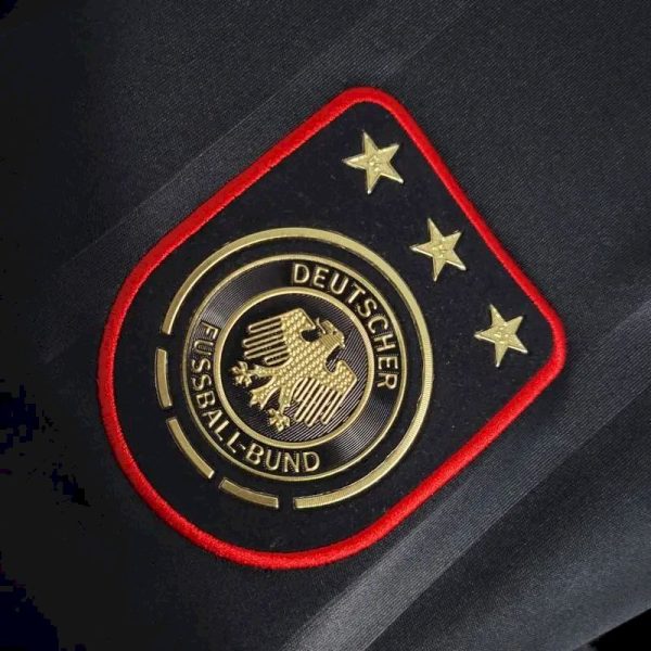 Germany 2010 Away Retro Jersey - Image 4