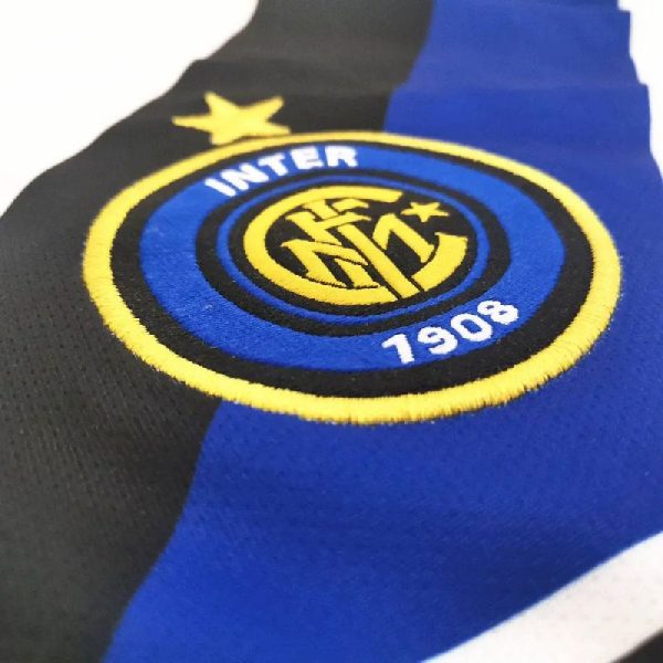 Inter Milan 2002/03 Away Retro Jersey - Image 5