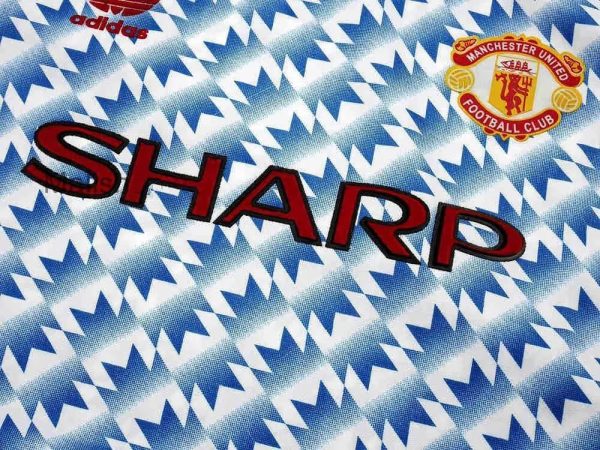 Manchester United 1990/92 Away Long Sleeves Retro Jersey - Image 12