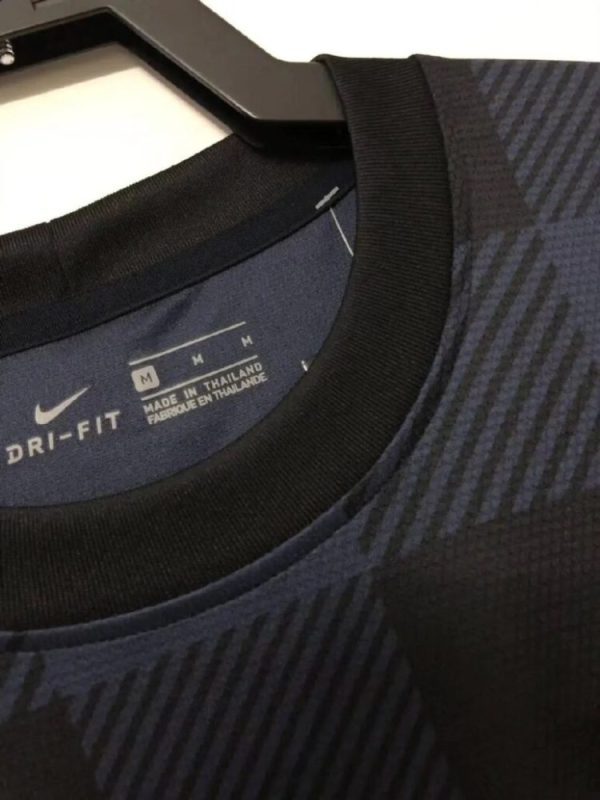 Manchester United 2013/14 Away Retro Jersey - Image 3