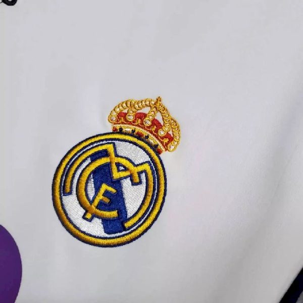 Real Madrid 2006/07 Home Long Sleeves Retro Jersey - Image 4