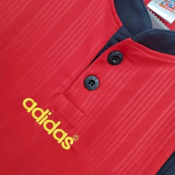 Spain 2002 Home Retro Jersey - Image 11