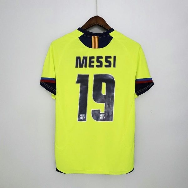 Barcelona 2005/06 Away Retro Jersey - Image 13