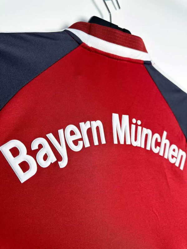 Bayern Munich 2001/02 Home Retro Jersey - Image 6