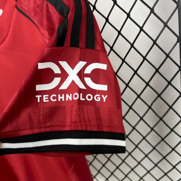 Manchester United 2025/26 Home Kids Kit - Image 7
