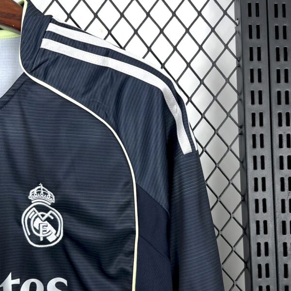 Real Madrid 2025/26 Away Long Sleeves Jersey - Image 4