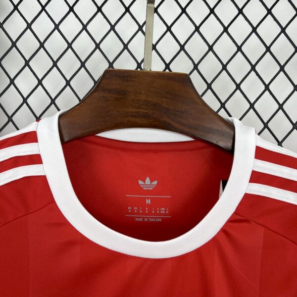 Bayern Munich 2025/26 Goalkeeper Uniform Jersey - Image 9
